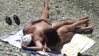 Un giovane slut seduto su erotici italiani video un cazzo molto vecchio